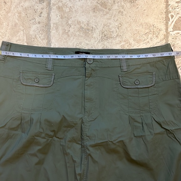 Women’s casual army green skirt by Cotton Ginny - Picture 2 of 8